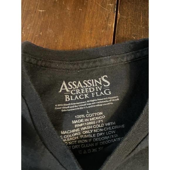 Assassins Creed 4 black flag Size Large - Picture 2 of 2